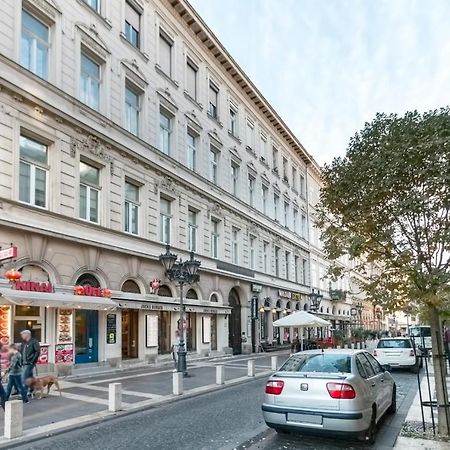 Central Basilica Apartman Budapest Luaran gambar