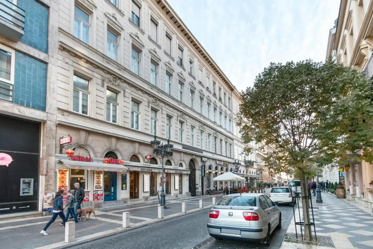 Central Basilica Apartman Budapest Luaran gambar