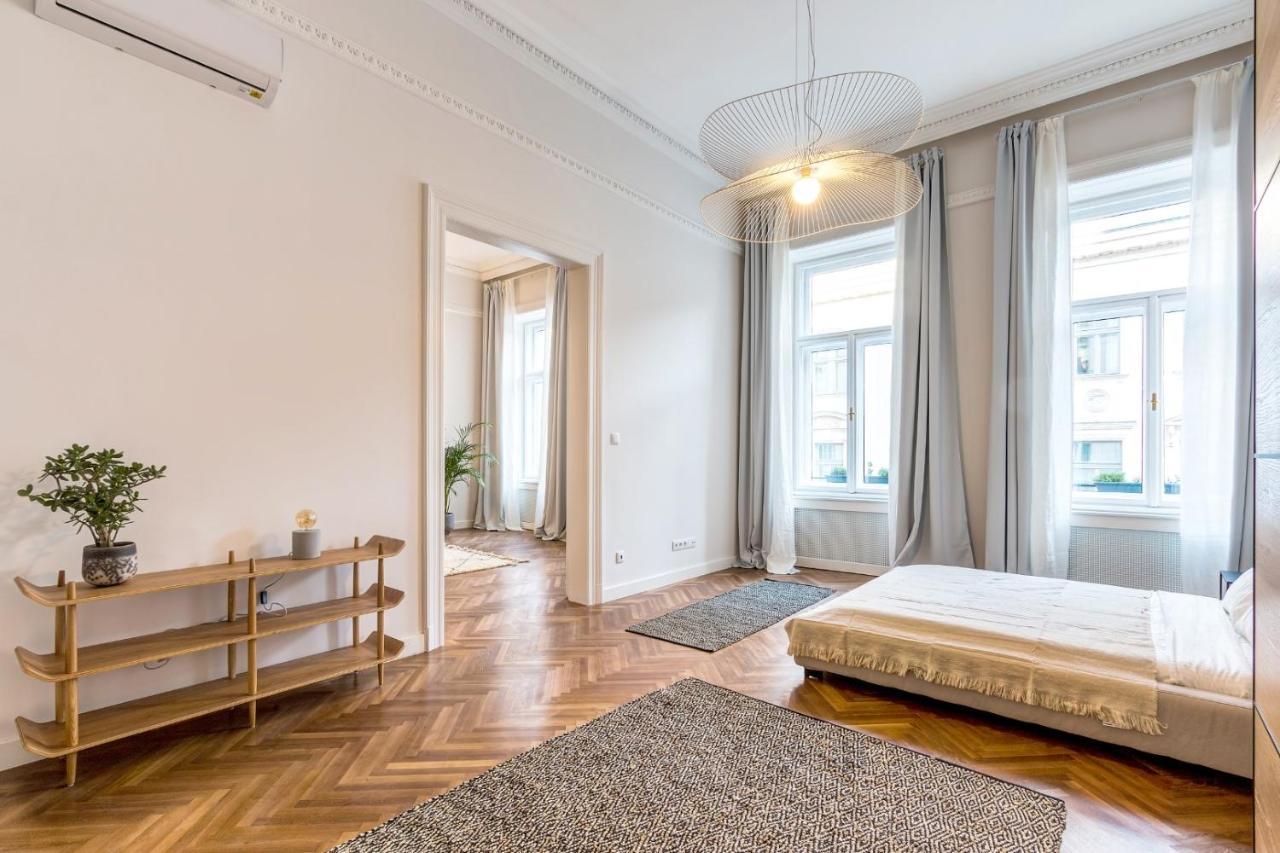 Central Basilica Apartman Budapest Luaran gambar